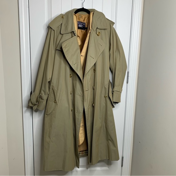 Burberry trench coat size XL - Picture 2 of 16